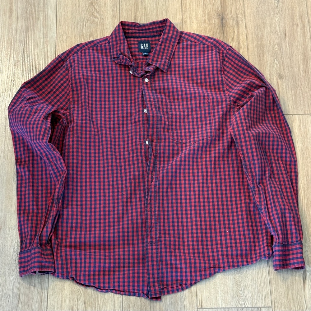 GAP Men's Casual Red and Blue Plaid Shirt